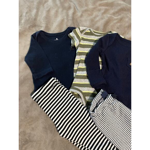 Bundle 0-3M Baby Clothes Neutral Unisex Layering Cotton Baby Gap 7 - Picture 2 of 4